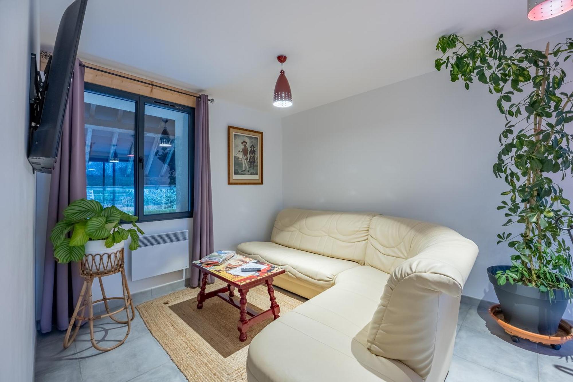 Logis Du Grand Pin Apartment Saint-Martin-des-Entrees Exterior photo