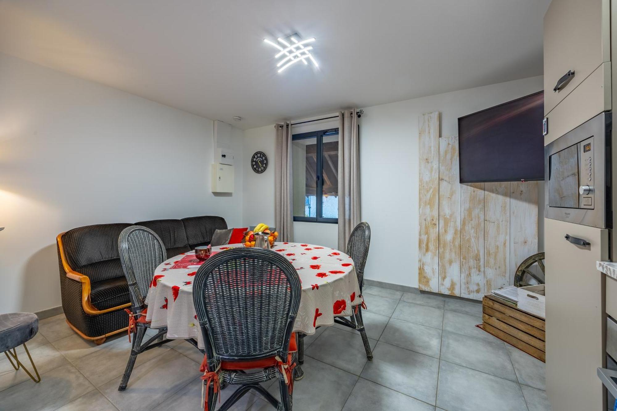 Logis Du Grand Pin Apartment Saint-Martin-des-Entrees Exterior photo