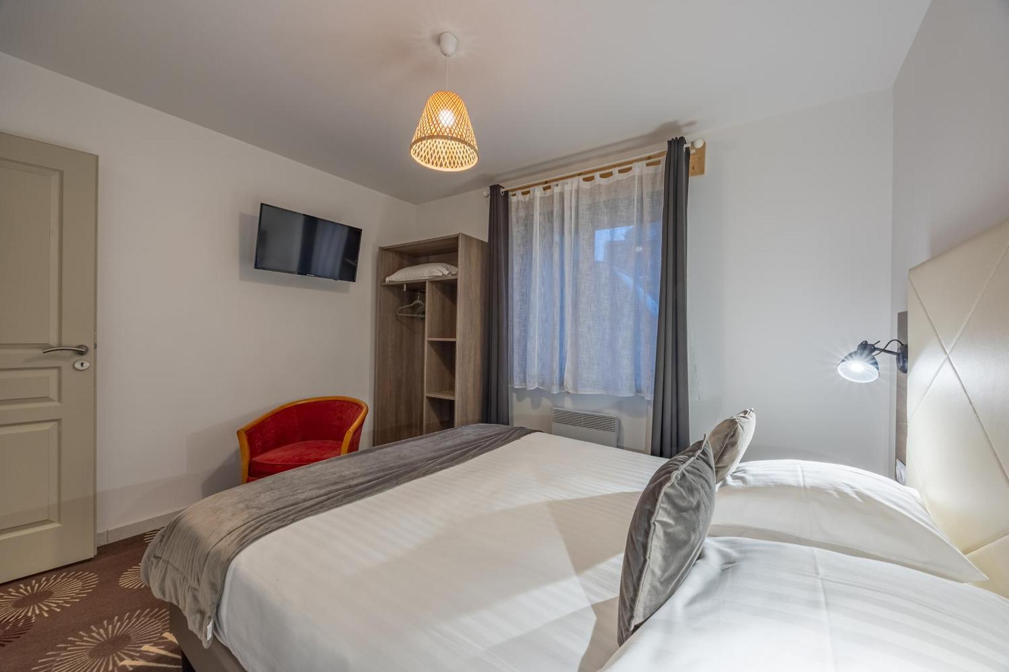 Logis Du Grand Pin Apartment Saint-Martin-des-Entrees Exterior photo
