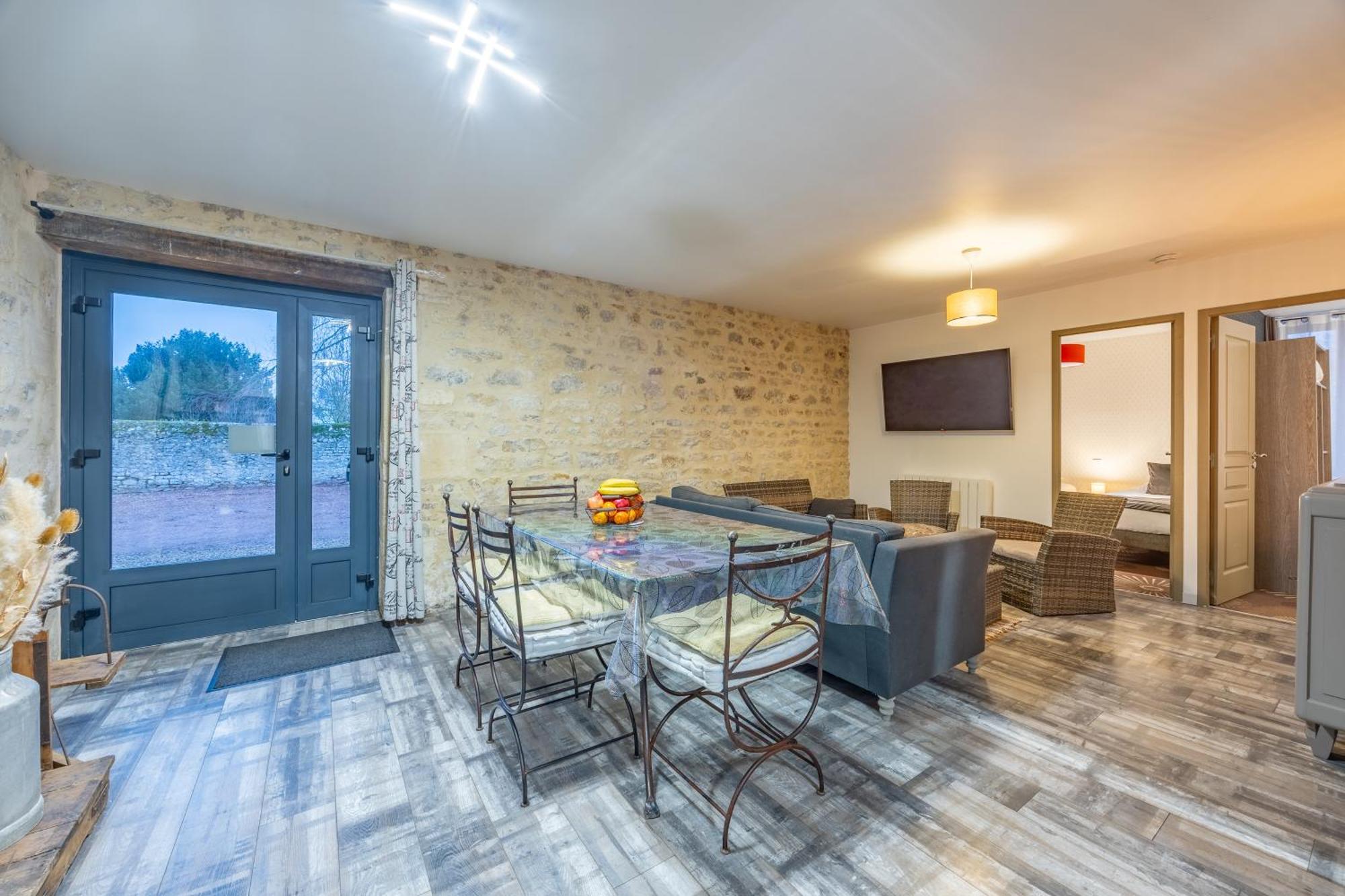 Logis Du Grand Pin Apartment Saint-Martin-des-Entrees Exterior photo