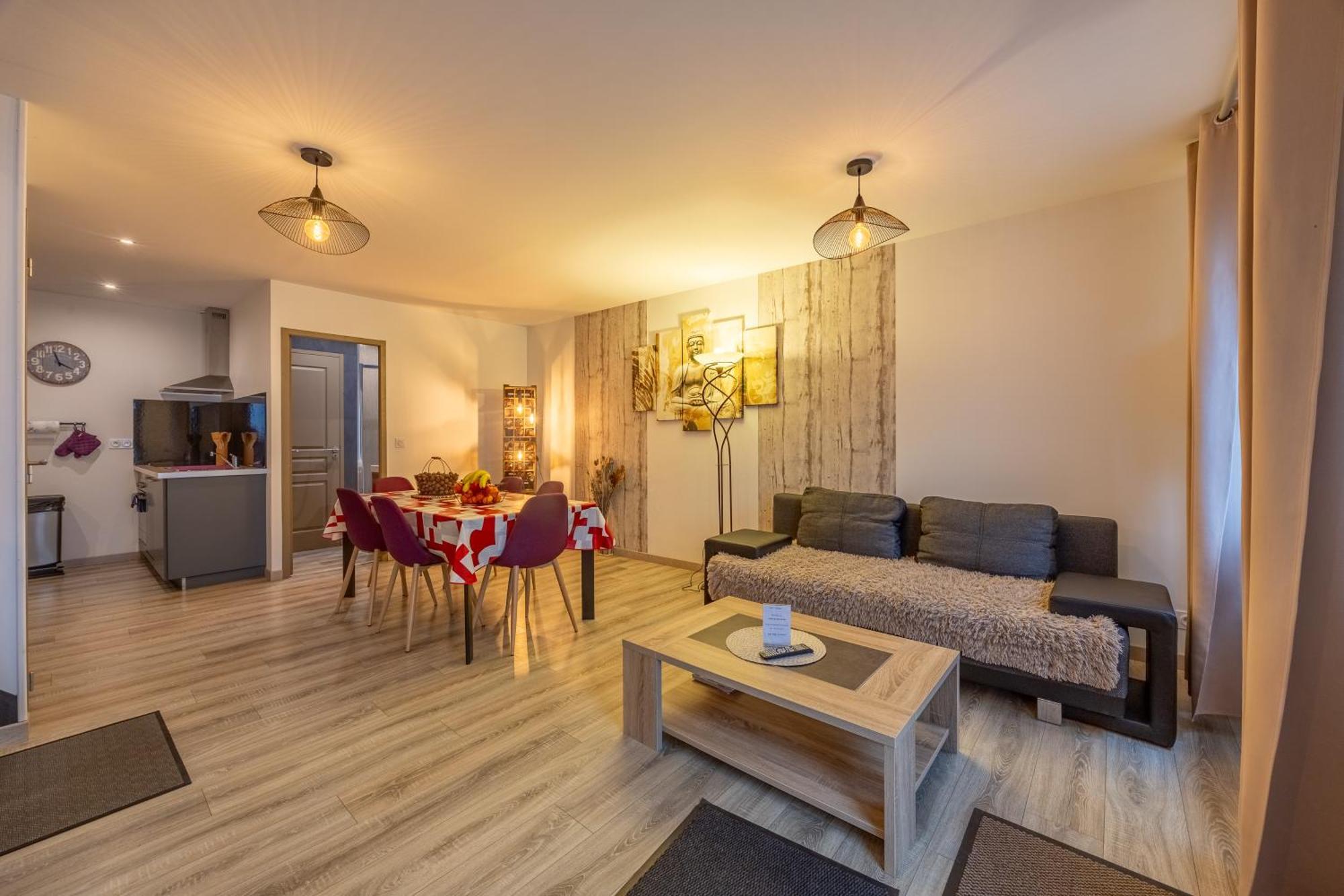 Logis Du Grand Pin Apartment Saint-Martin-des-Entrees Exterior photo